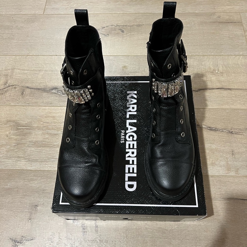 Women’s Karl Lagerfeld 11M Black boots